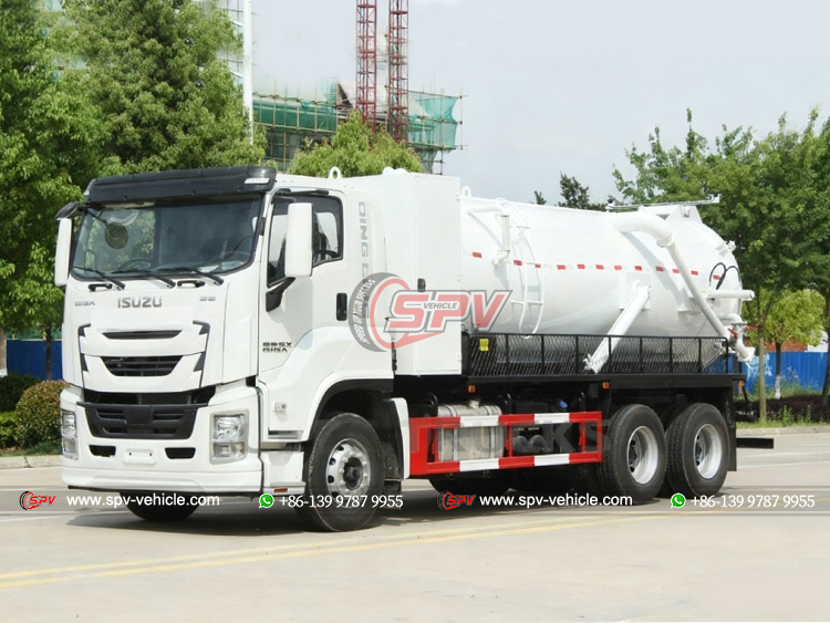 ISUZU GIGA 6×4 Drainage Suction Truck - Front Left Side
